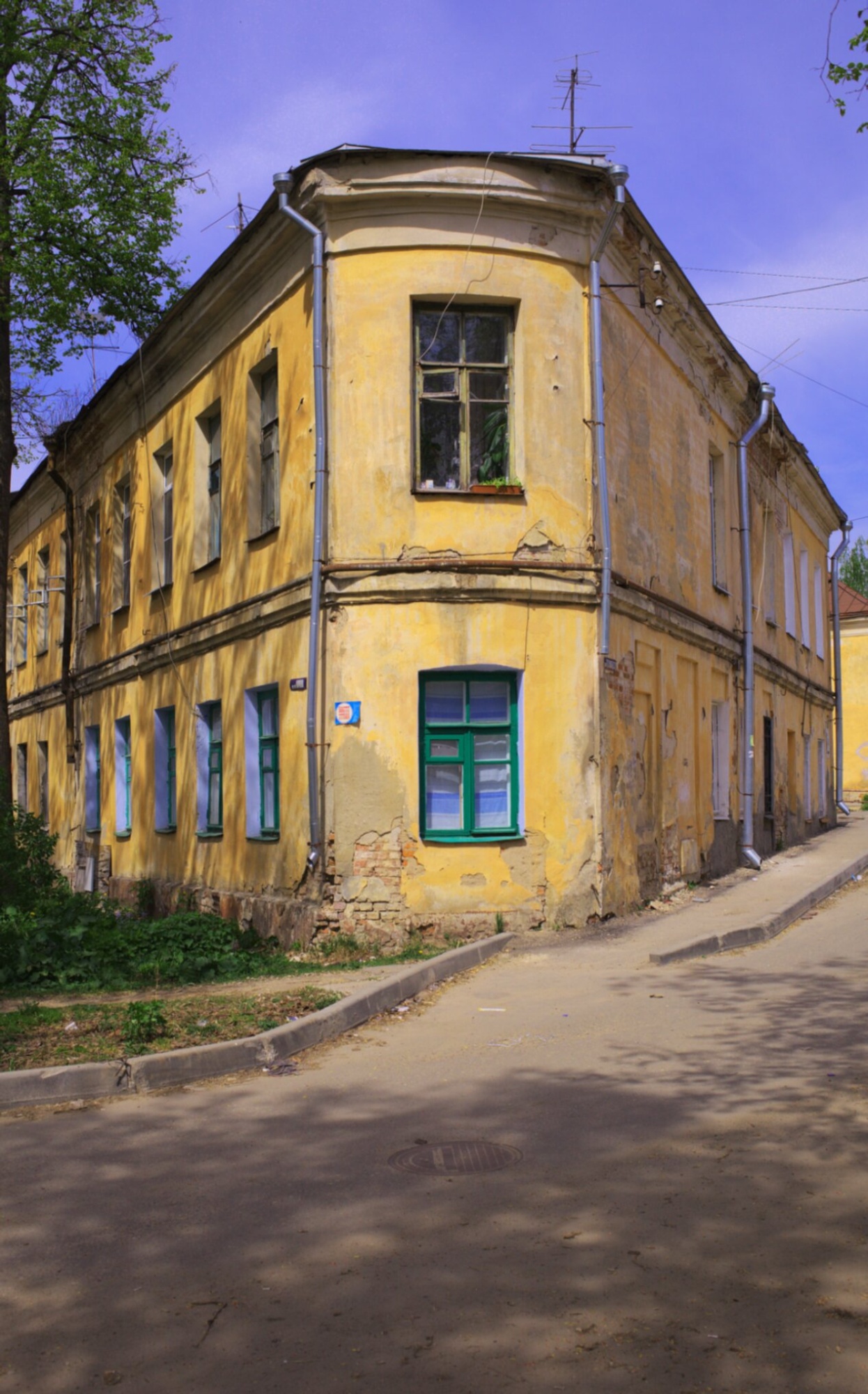 Церковь Тихвинской иконы Божией Матери в Калуге