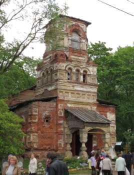 Церковь Всех Святых в Гатчине