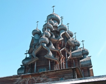 Фотография и описание Преображенской церкви на острове Кижи