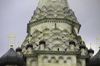 Архитектурный декор Церкви Преображения Господня в селе Остров