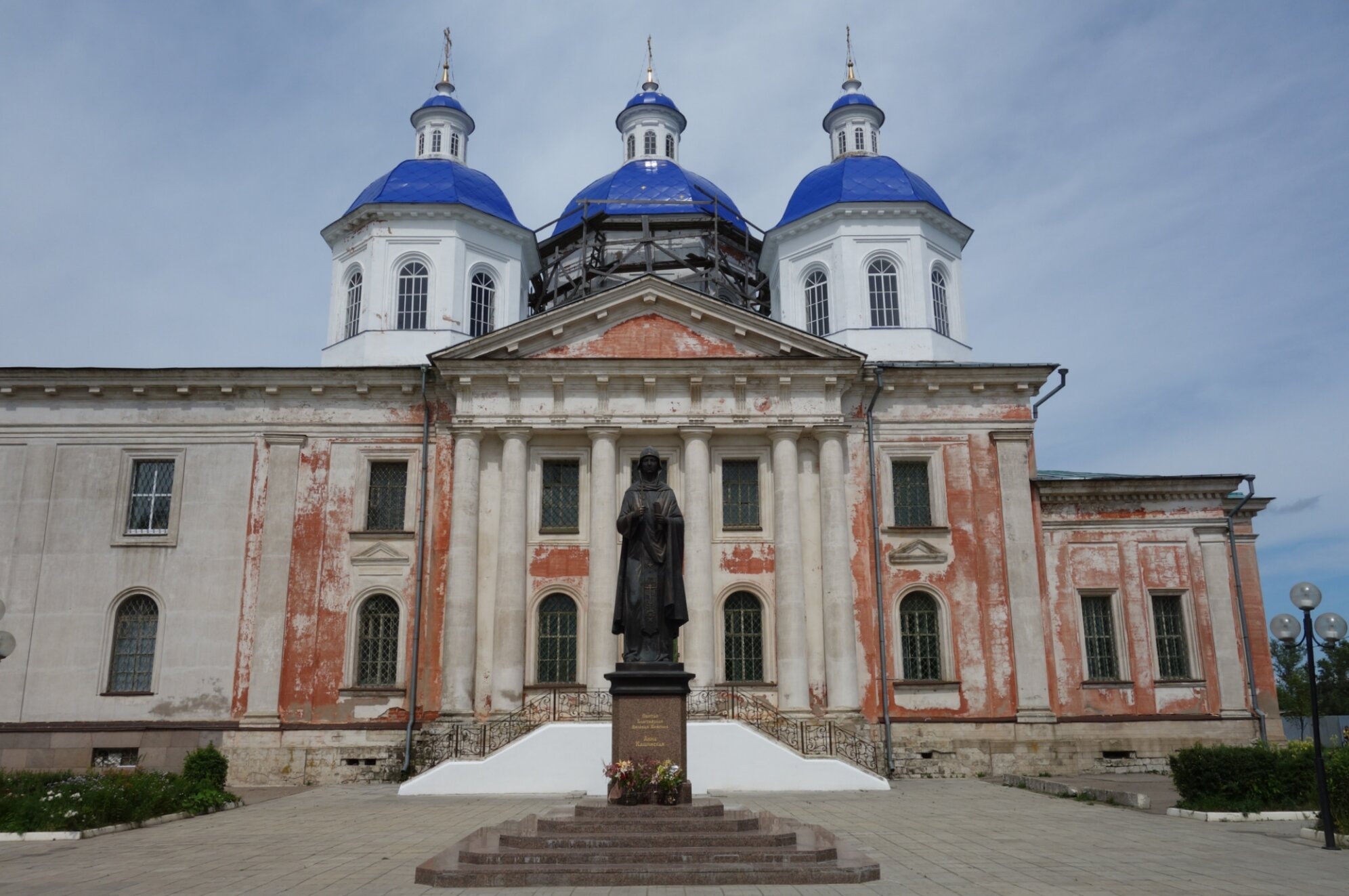 Воскресенский собор в Кашине: архитектура и святыня