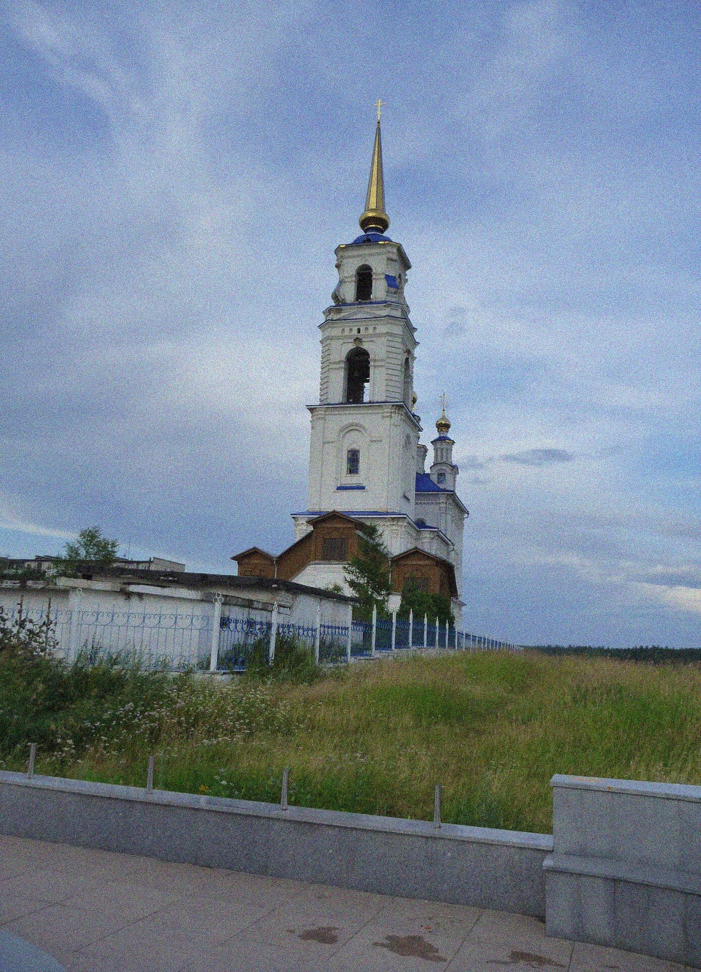Храм Святых Апостолов Петра и Павла в Североуральске