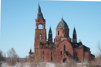 Введенская церковь в селе Пёт: история и современность