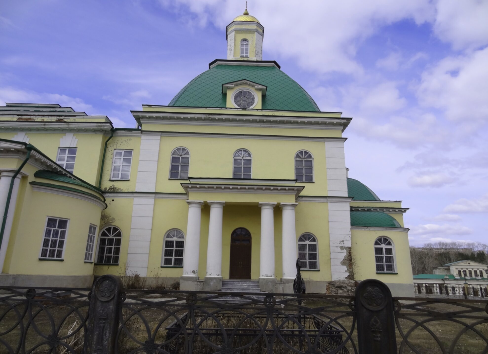 Свято-Троицкий кафедральный собор в Каменске-Уральском