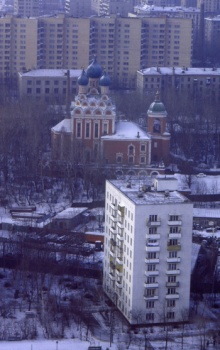 Храм Тихвинской иконы Божией Матери в Алексеевском: зимний вид
