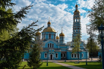 Кафедральный собор Рождества Пресвятой Богородицы в Уфе