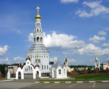 Храм Святых Апостолов Петра и Павла в Прохоровке