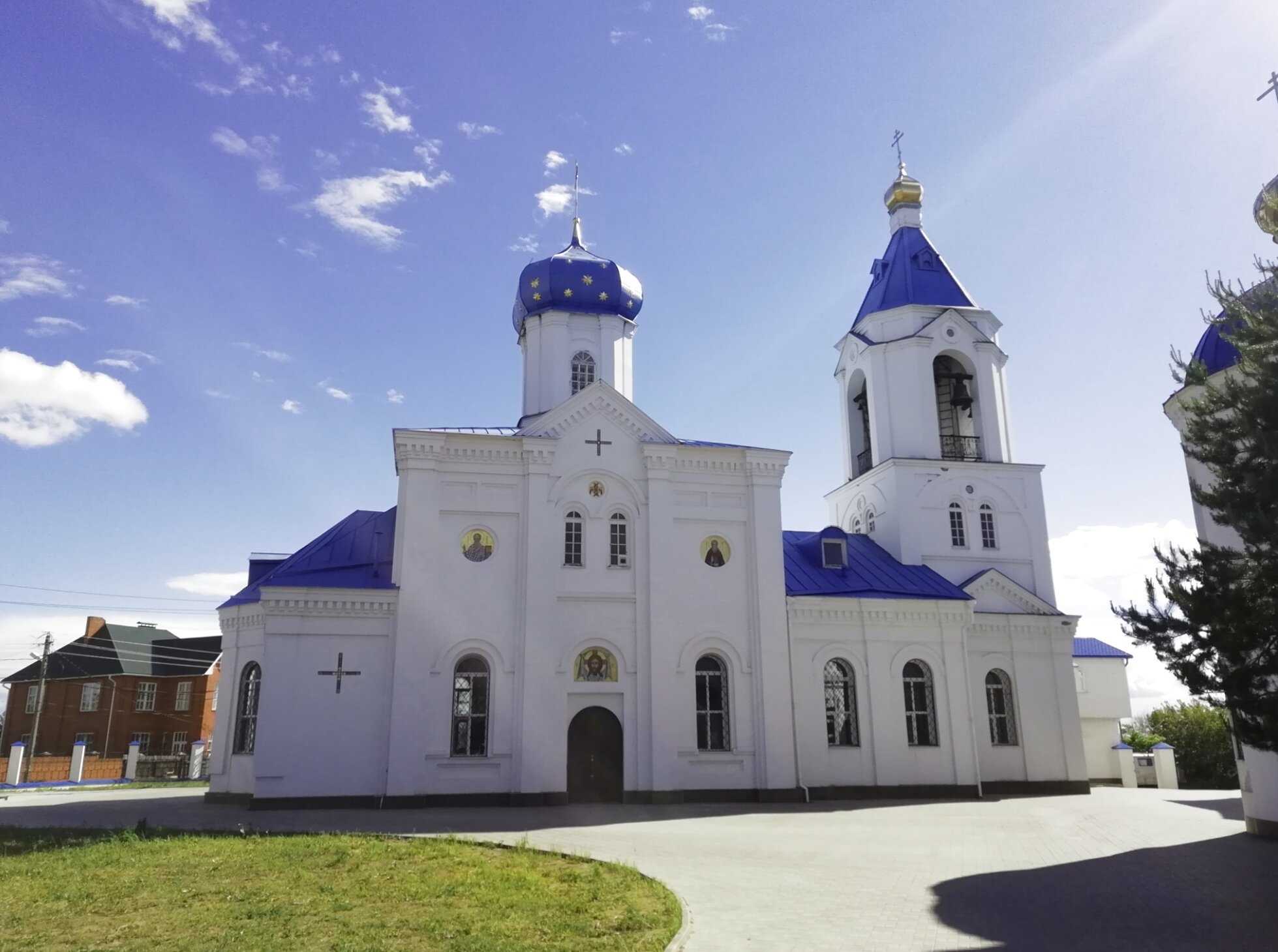Храм в честь Владимирской иконы Божией Матери в городе Кстово