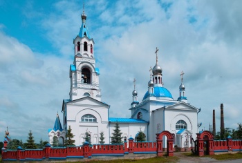 Храм Успения Пресвятой Богородицы в Новоуткинске