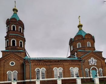 Храм во имя Святой Живоначальной Троицы в селе Безводное