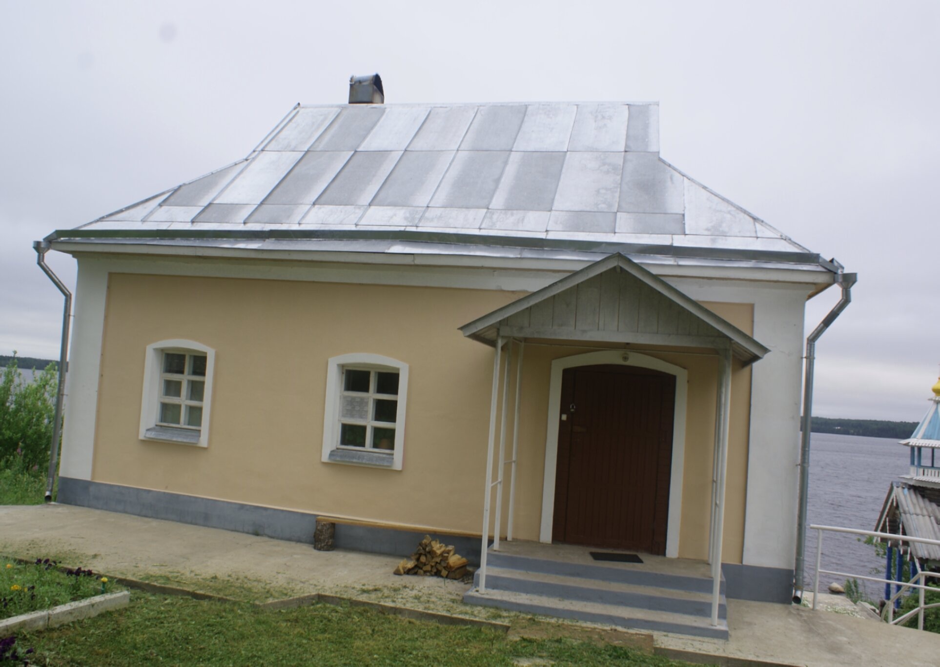 Церковь Всех Святых в Важеозерском монастыре