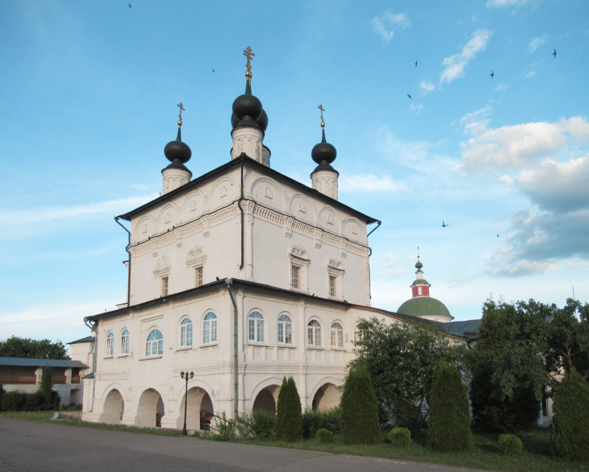 Церковь иконы Божией Матери «Всех скорбящих Радость» в Троицком Белопесоцком монастыре