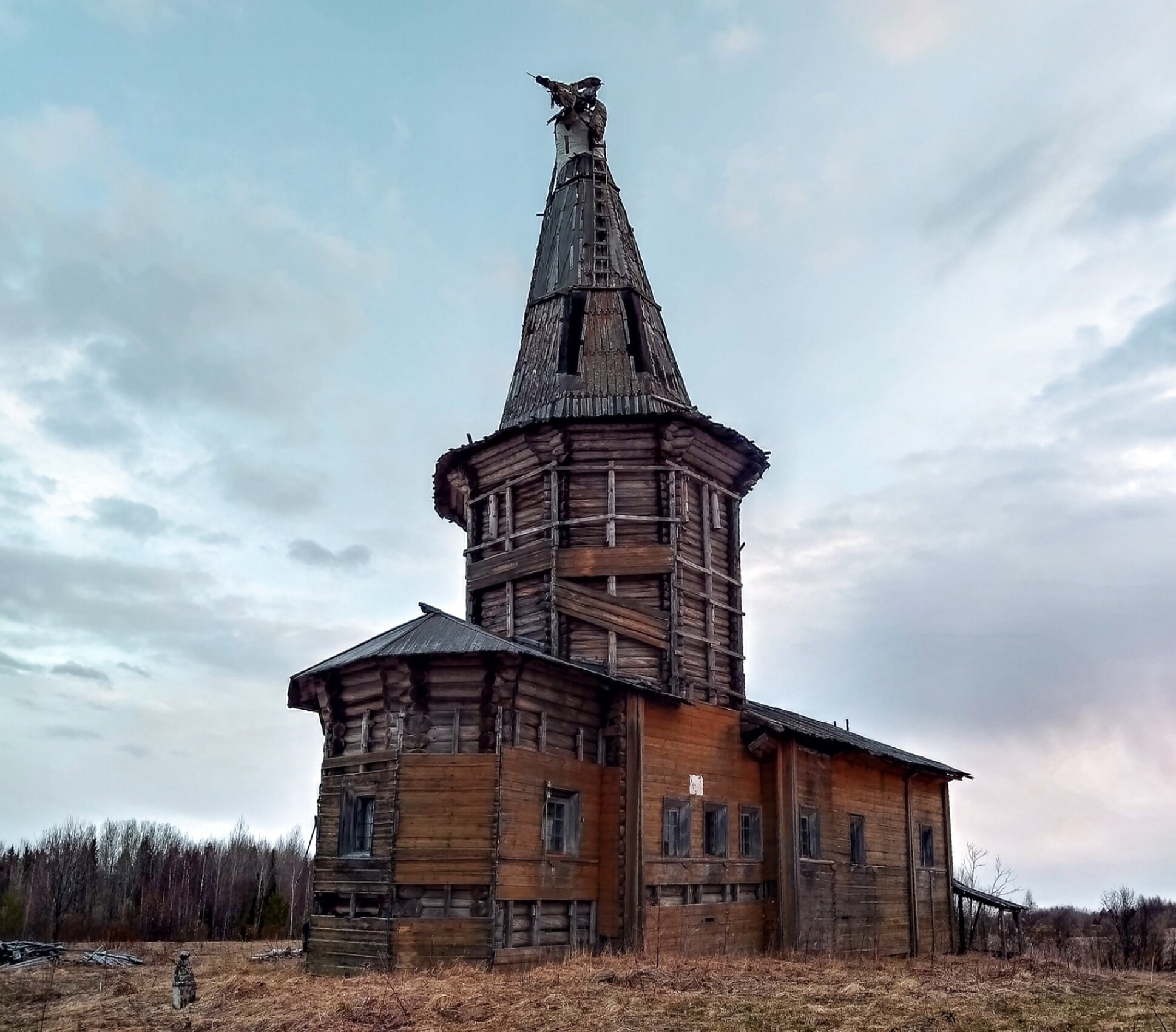 Церковь Покрова Пресвятой Богородицы в Усть-Ваеньге