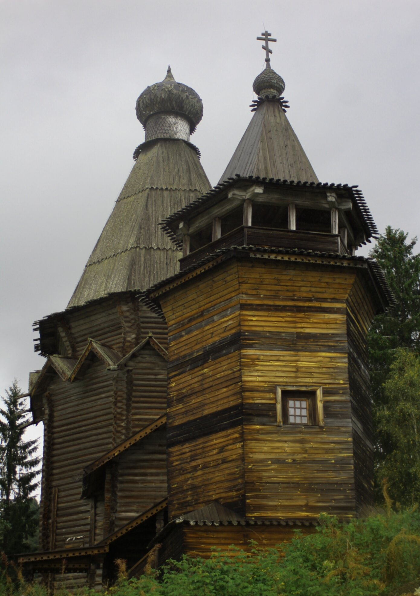 Никольская деревянная церковь в Согиницах