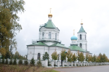 Церковь Троицы Живоначальной в селе Шарапово