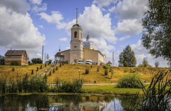 Храм Великомученика Георгия Победоносца в селе Казаки