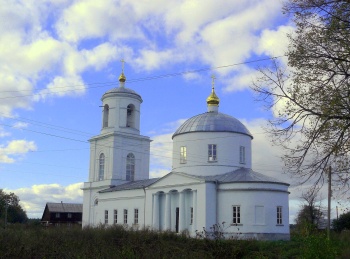 Церковь Гурия, Самона и Авива в селе Трехсвятское