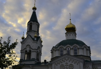 Храм во имя святого великомученика и целителя Пантелеимона в городе Воткинске