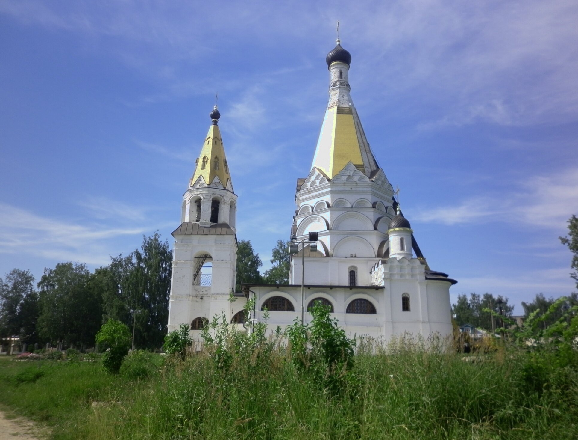 Богоявленская церковь в селе Красное-на-Волге