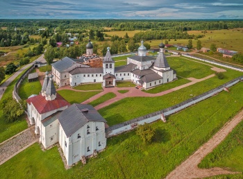 Ферапонтов Белозерский Богородице-Рождественский монастырь с высоты птичьего полёта