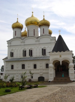 Троицкий собор Ипатьевского монастыря в Костроме