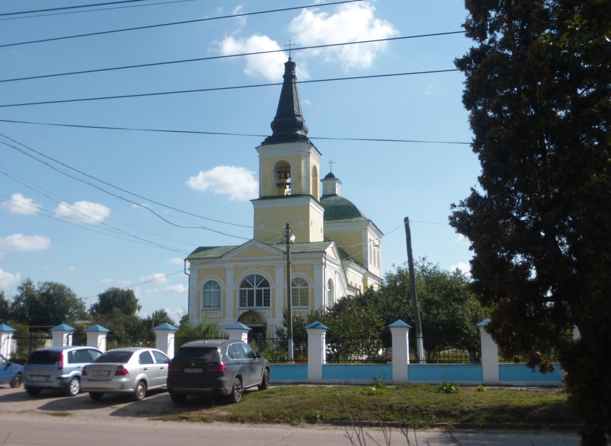 Свято-Петропавловский храм в городе Севске