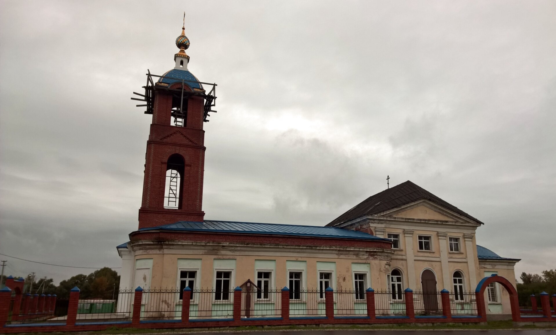 Храм Успения Пресвятой Богородицы в селе Большое Алексеевское