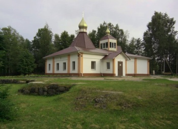 Храм Святых Апостолов Петра и Павла в посёлке имени Морозова