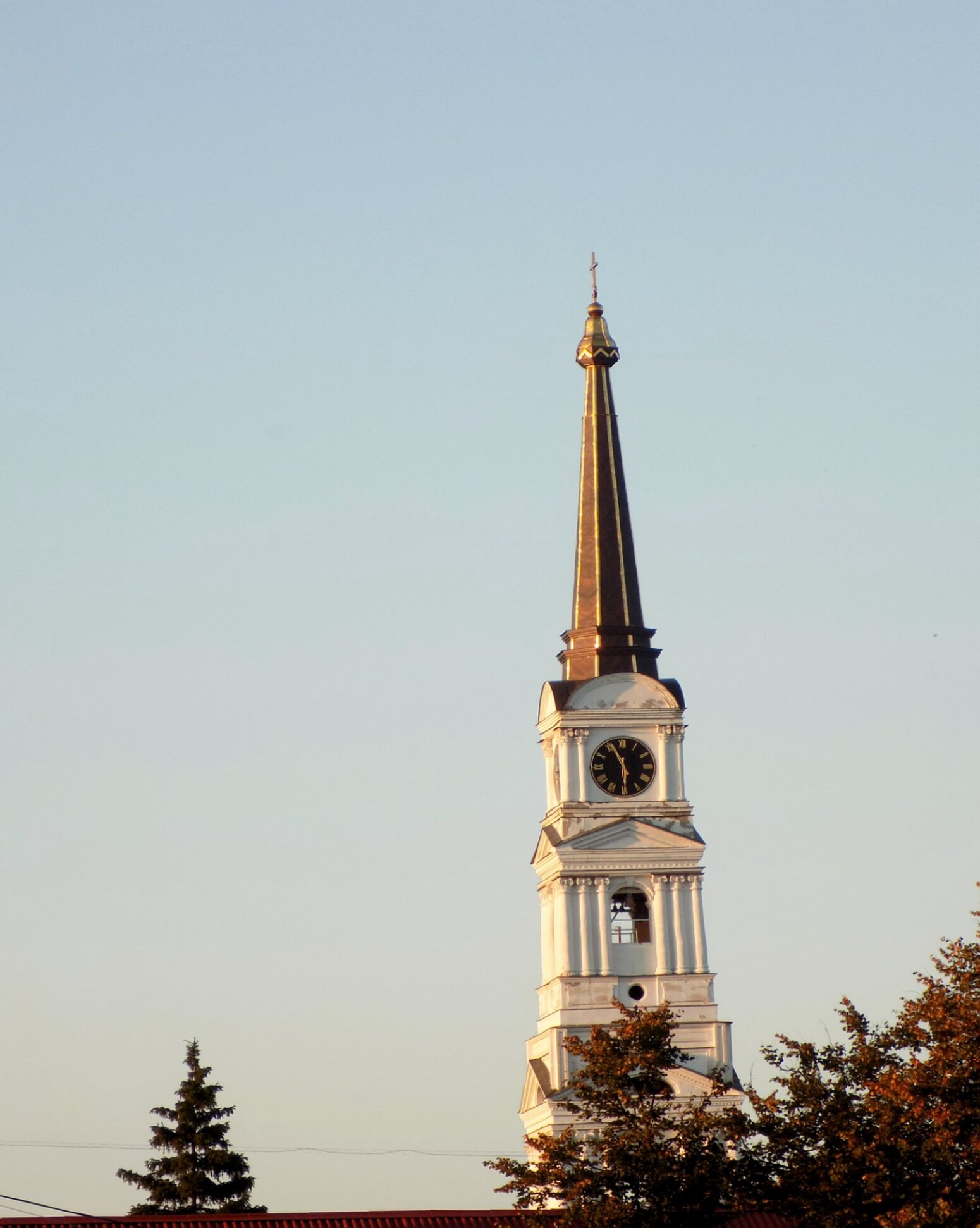 Колокольня Успенского собора в Рыльске