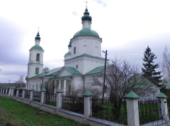 Храм Воскресения Христова в селе Молоди