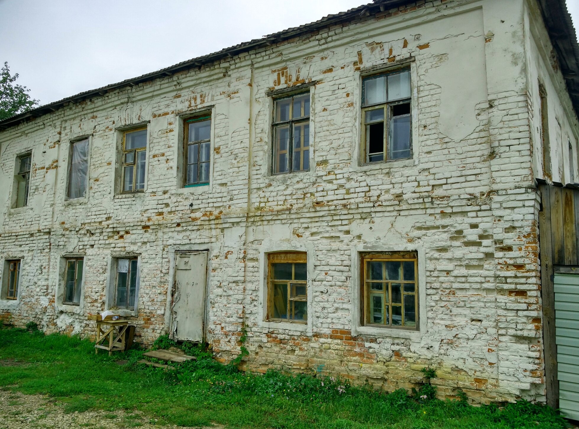 Братский корпус Спасо-Преображенского монастыря в Белёве