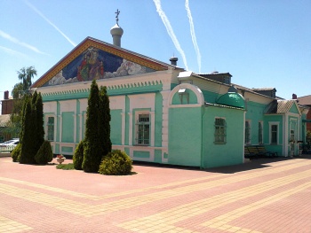 Храм Живоначальной Троицы в городе Батайске