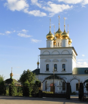 Храм в честь Знамения Божией Матери в городе Бор