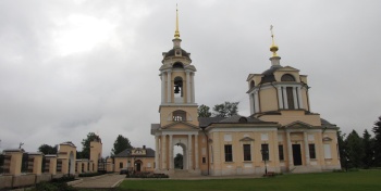 Храм иконы Божией Матери «Знамение» в Комлево