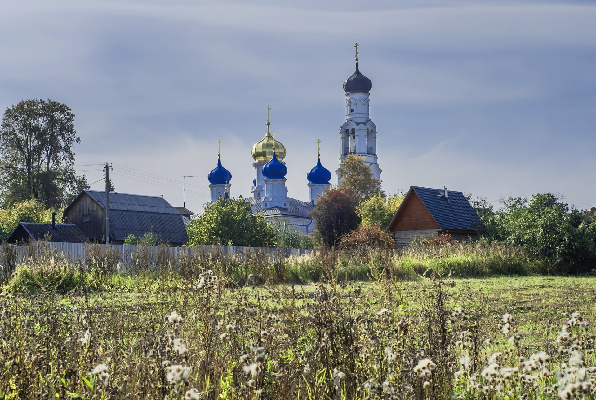 Церковь Воскресения Христова в селе Ашитково