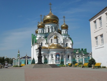 Свято-Троицкий храм в городе Батайске