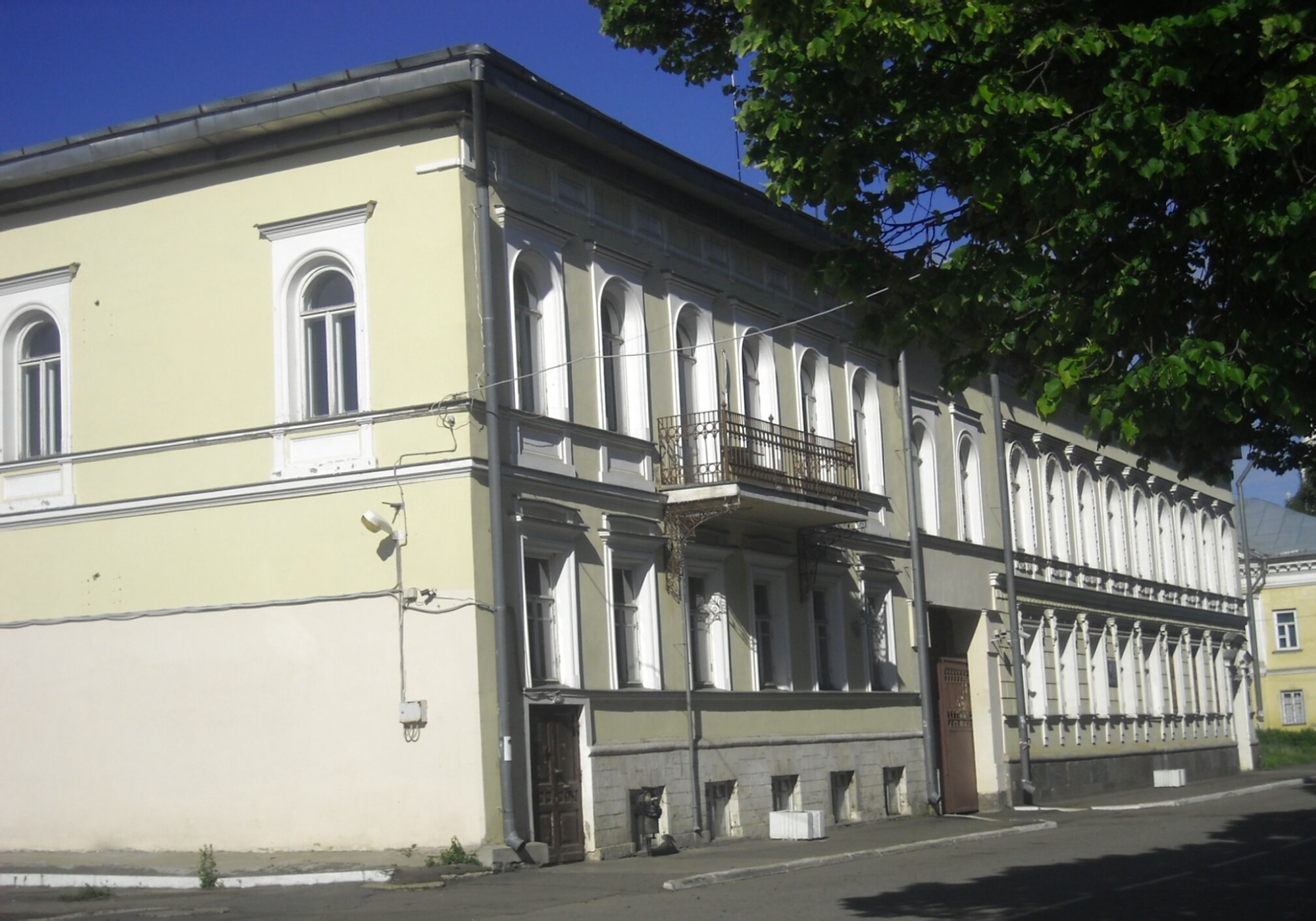 Казанская церковь в Рыбинске: архитектурный памятник XIX века