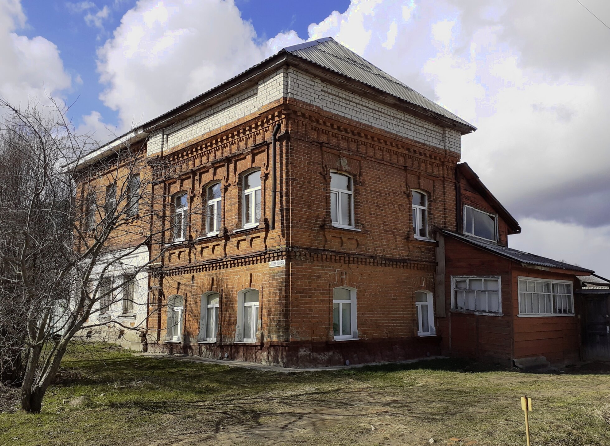 Церковь Воскресения Словущего (Крестовоздвиженская) в селе Лахость