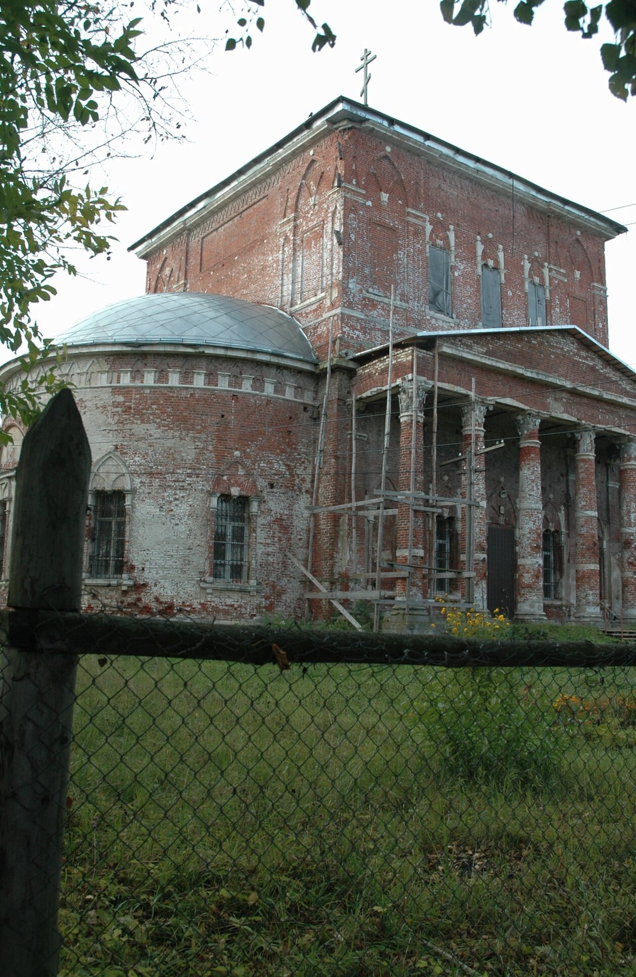 Церковь Святой Троицы в селе Новощапово