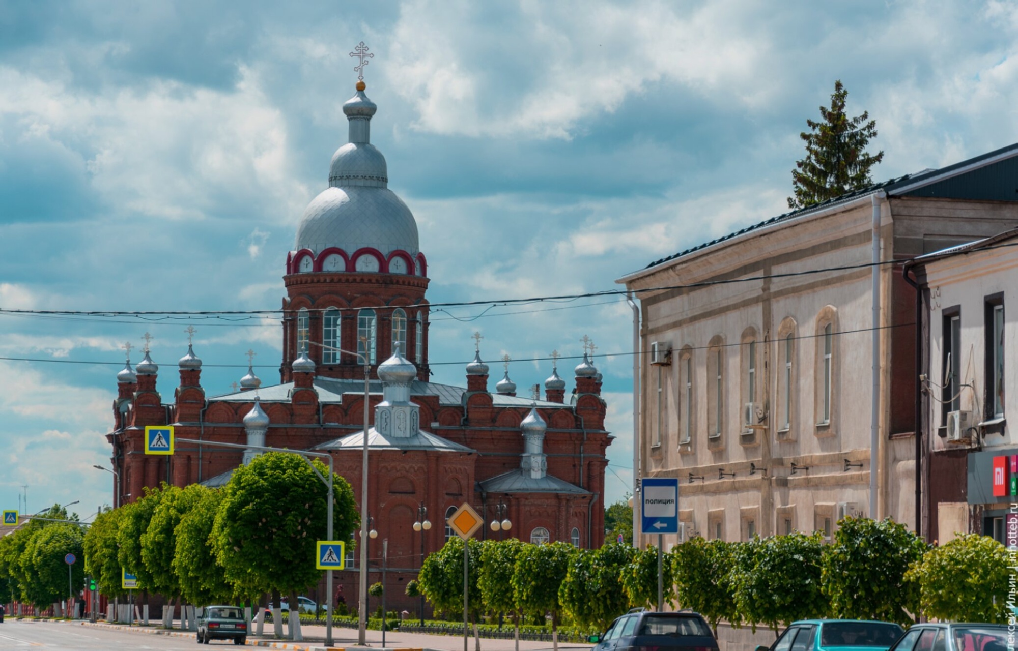 Собор Троицы Живоначальной в Обояни