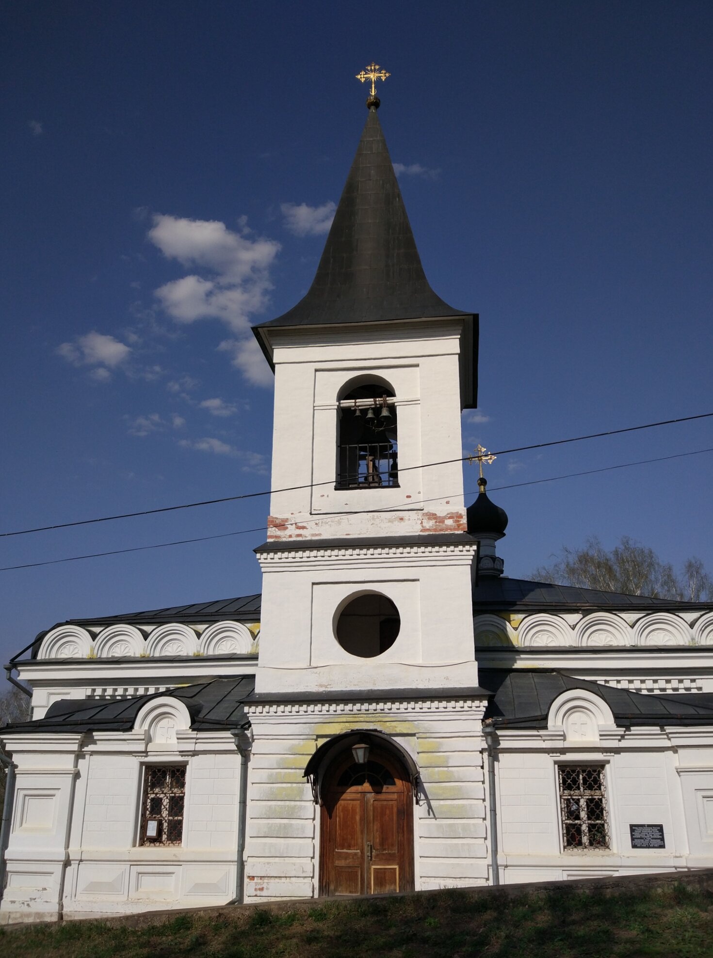 Церковь Воскресения Христова в Тарусе