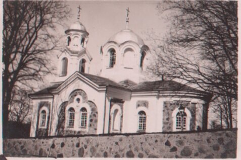 Церковь Покрова Пресвятой Богородицы в агрогородке Красное на историческом снимке