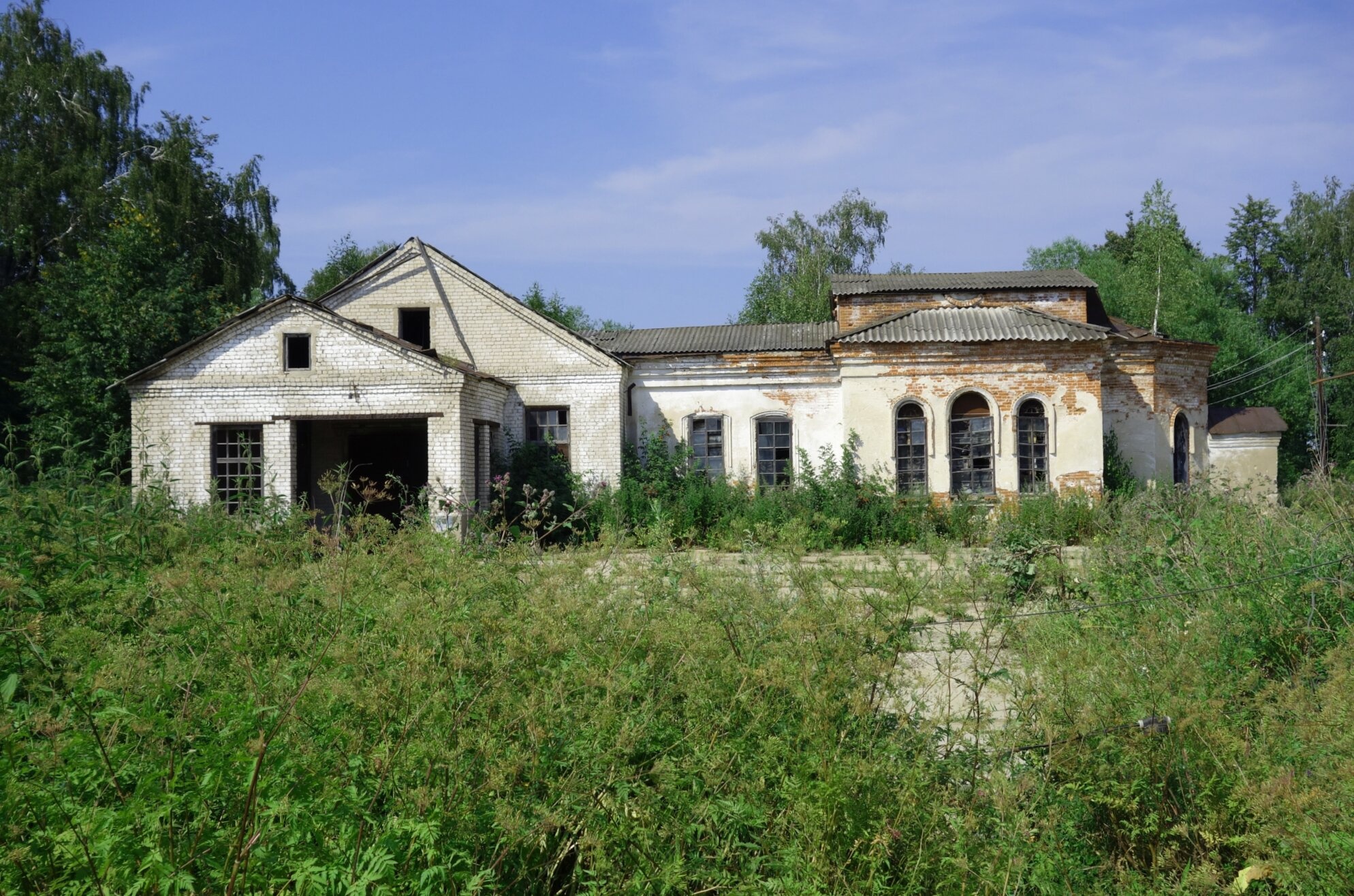 Троицкая церковь в поселке Нерль