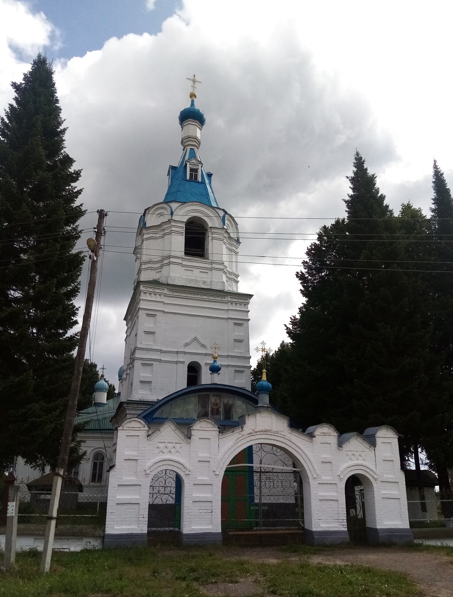 Колокольня Покровской церкви в селе Падерино