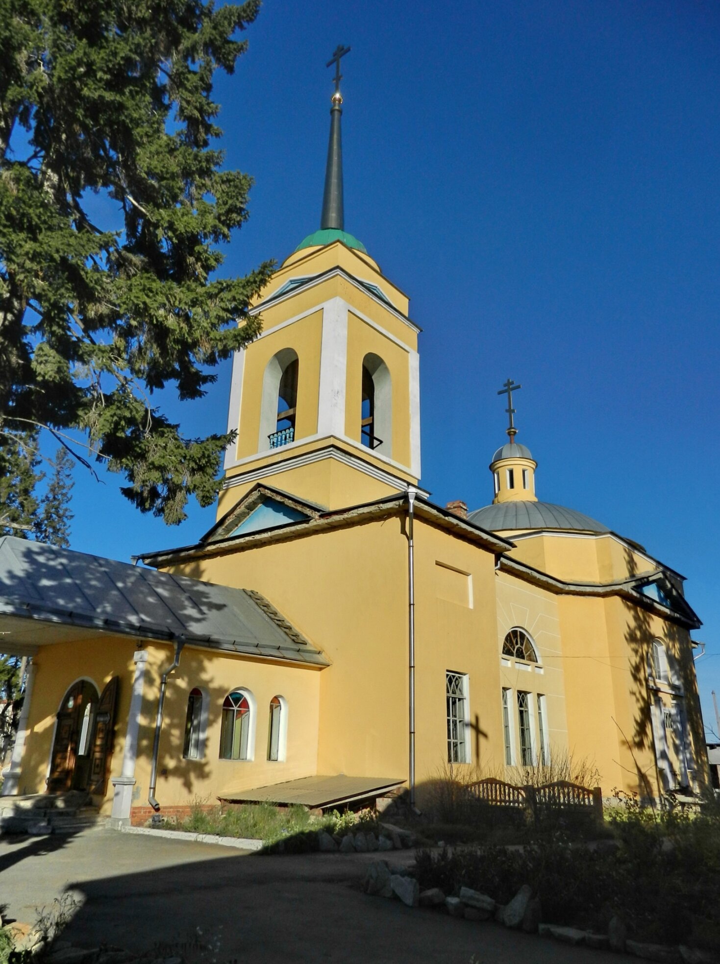 Храм Покрова Пресвятой Богородицы в селе Горный Щит