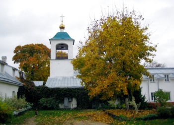Снетогорский монастырь в Пскове - осенняя фотография