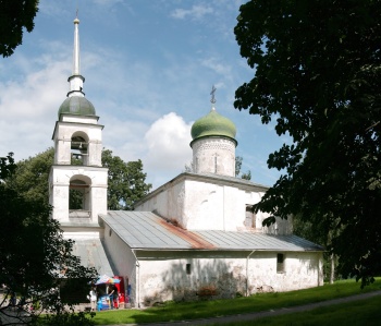 Храм Святой Великомученицы Анастасии Узорешительницы в Пскове