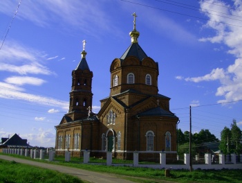 Храм Святой Живоначальной Троицы в селе Безводное