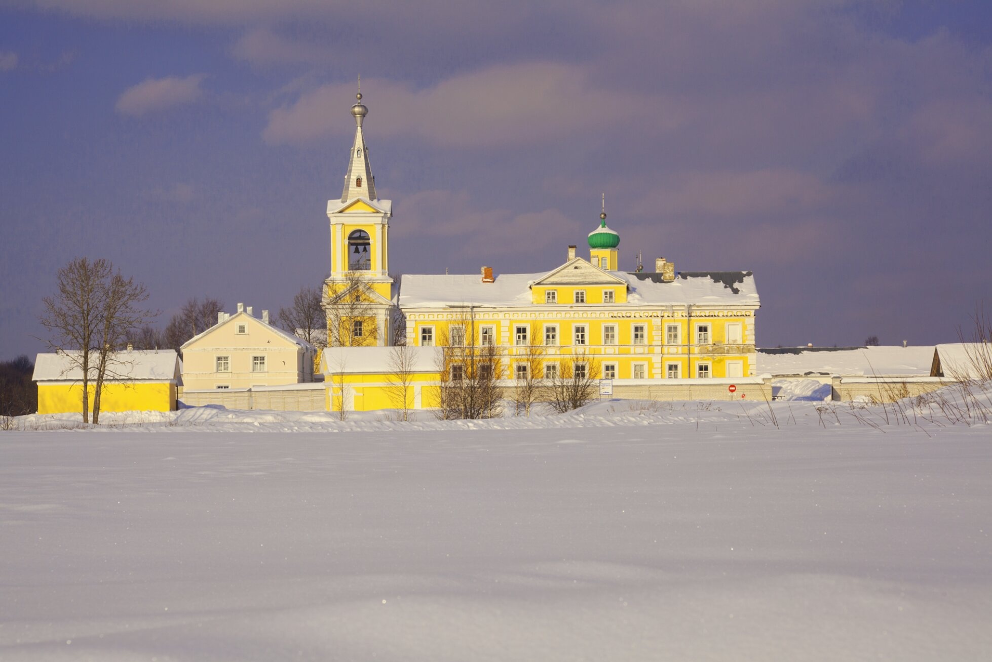 Введено-Оятский женский монастырь на фотографии