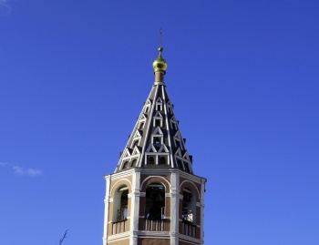 Колокольня Церкви Ризоположения Пресвятой Богородицы на Донской улице